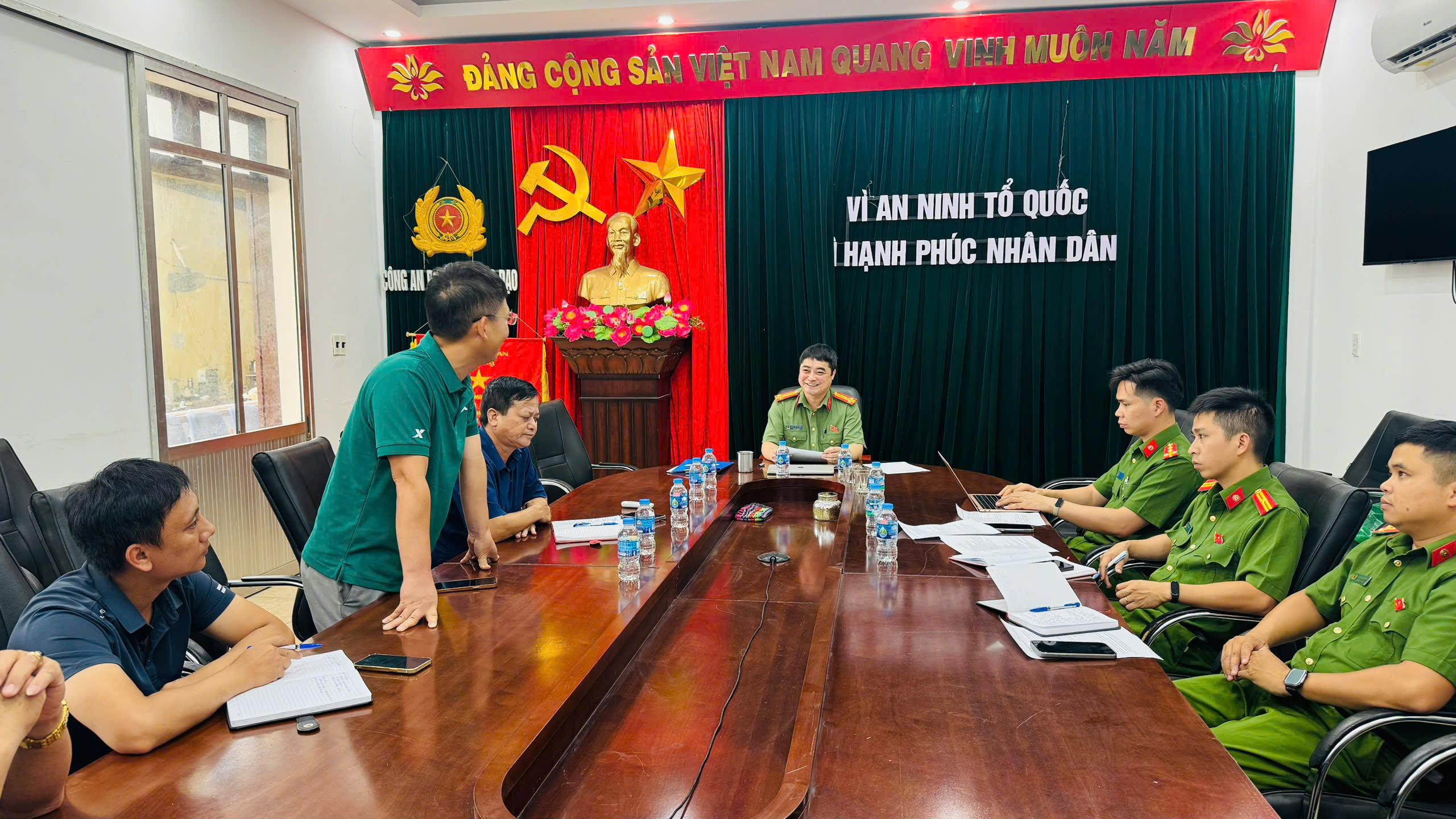 Công an phường Hưng Đạo: Lắng nghe ý kiến nhân dân tại Tổ dân phố Trà Khê
